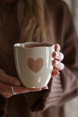 Mugg - Heartly, en produkt från Nya Musik som utvecklar och engagerar människor i alla åldrar.