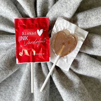 Godisklubba - Hjärta - Cola, en produkt från Nya Musik som utvecklar och engagerar människor i alla åldrar.