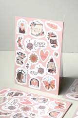 Klistermärkesark: Detta är dagen som Herren gjort, en produkt från Nya Musik som utvecklar och engagerar människor i alla åldrar.