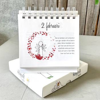 Hoppets änglar – Bordsalmanacka, en produkt från Nya Musik som utvecklar och engagerar människor i alla åldrar.