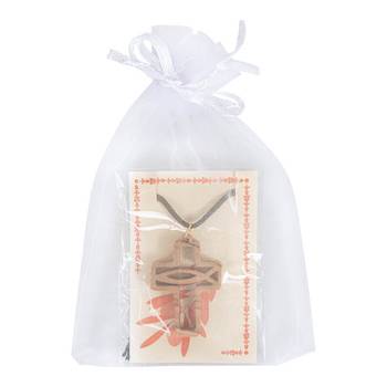 Halssmycke – Kors / fisktecknet - Olivträ, en produkt från Nya Musik som utvecklar och engagerar människor i alla åldrar.