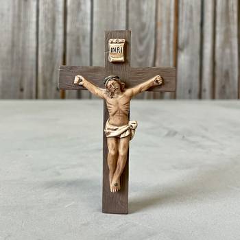 Krucifix för vägg, en produkt från Nya Musik som utvecklar och engagerar människor i alla åldrar.