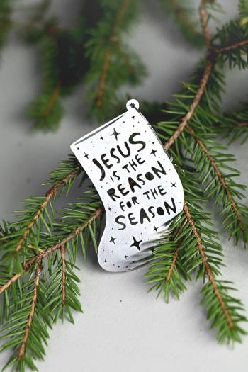 Hängdekoration - Jesus is the Reason for the Season, en produkt från Nya Musik som utvecklar och engagerar människor i alla åldrar.