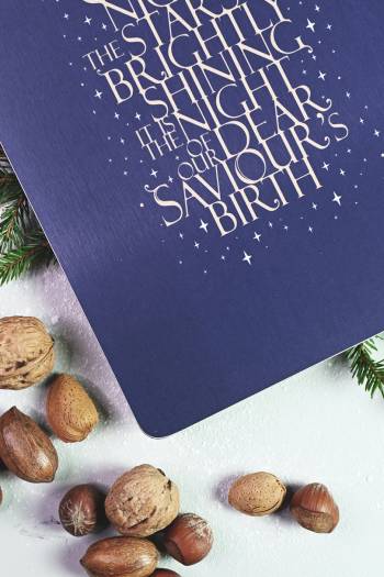 Serveringsbräda - O Holy night, en produkt från Nya Musik som utvecklar och engagerar människor i alla åldrar.