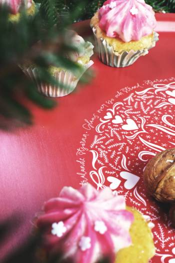 Bricka - Gläns över sjö och strand, en produkt från Nya Musik som utvecklar och engagerar människor i alla åldrar.