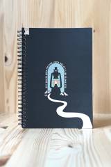 Spiralblock - Ditt ord är mina fötters lykta, en produkt från Nya Musik som utvecklar och engagerar människor i alla åldrar.