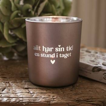 Lykta - Allt har sin tid, en stund i taget, en produkt från Nya Musik som utvecklar och engagerar människor i alla åldrar.
