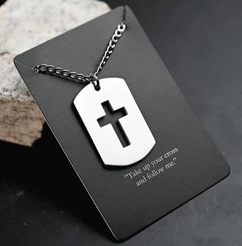 Halssmycke - Kors, en produkt från Nya Musik som utvecklar och engagerar människor i alla åldrar.