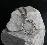 Halssmycke - Törnkronan, en produkt från Nya Musik som utvecklar och engagerar människor i alla åldrar.