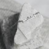 Halssmycke - Omsluten, en produkt från Nya Musik som utvecklar och engagerar människor i alla åldrar.