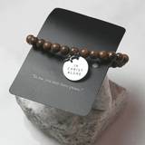 Armband -Träpärlor - In Christ alone, en produkt från Nya Musik som utvecklar och engagerar människor i alla åldrar.