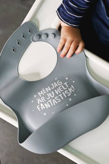 Haklapp i dovt blå: Men jag är ju helt fantastisk!, en produkt från Nya Musik som utvecklar och engagerar människor i alla åldrar.