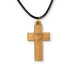 Halsband – Kors med hjärta - Olivträ, en produkt från Nya Musik som utvecklar och engagerar människor i alla åldrar.