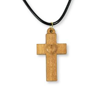 Halsband – Kors med hjärta - Olivträ, en produkt från Nya Musik som utvecklar och engagerar människor i alla åldrar.