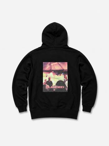 Blessed (Allez Allez) - Hoodie - Svart, en produkt från Nya Musik som utvecklar och engagerar människor i alla åldrar.