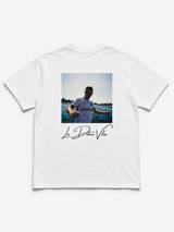 La Dolce Vita T-shirt - Vit, en produkt från Nya Musik som utvecklar och engagerar människor i alla åldrar.