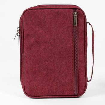 Bibelfodral - Medium - Slimline - Vinröd - Brunt kors, en produkt från Nya Musik som utvecklar och engagerar människor i alla åldrar.