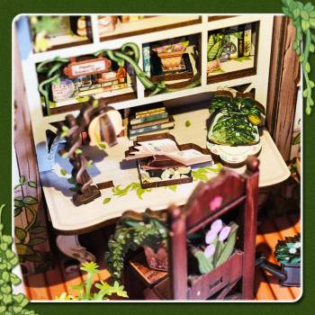 Miniatyrhus - Green Life Bookshop, en produkt från Nya Musik som utvecklar och engagerar människor i alla åldrar.