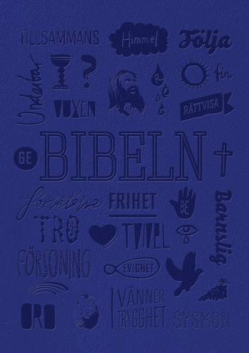 Bibel 2026 Konfirmandutgåva Blå, en produkt från Nya Musik som utvecklar och engagerar människor i alla åldrar.