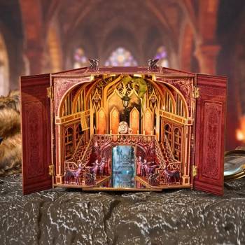 Book Nook - Magic Wardrobe, en produkt från Nya Musik som utvecklar och engagerar människor i alla åldrar.