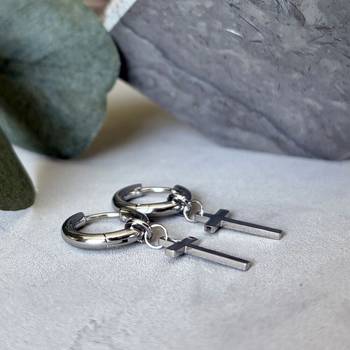 Örhängen – Kors, en produkt från Nya Musik som utvecklar och engagerar människor i alla åldrar.