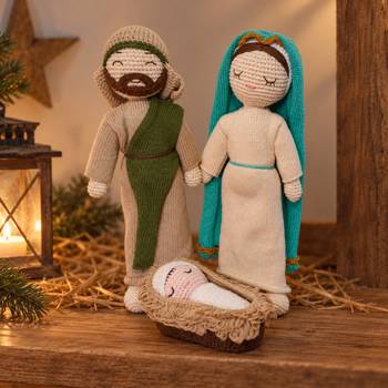 Handvirkade krubbfigurer - Josef, Maria och Jesusbarnet, en produkt från Nya Musik som utvecklar och engagerar människor i alla åldrar.