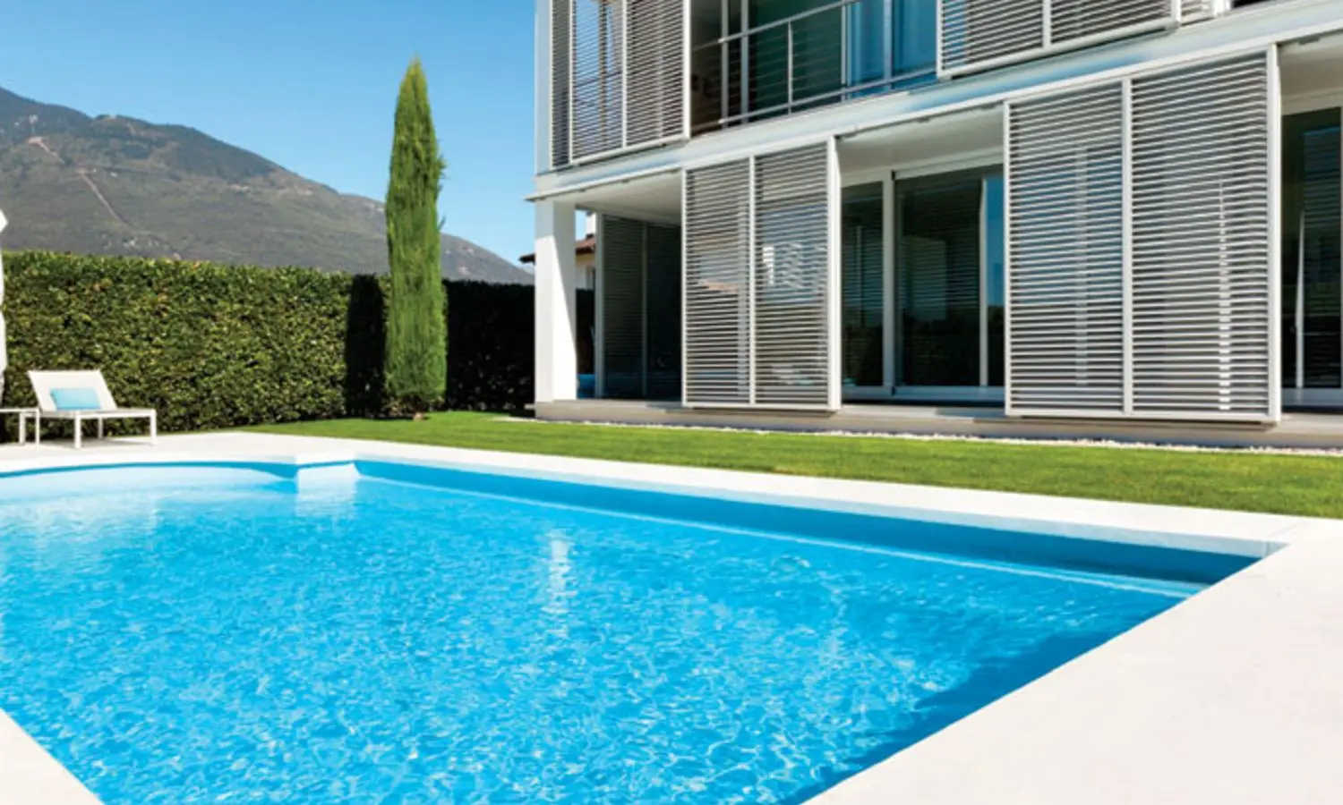 Supertech Hilltown Sector 2 Gurgaon - Swimming Pool