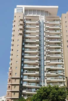 DLF Royalton Towers