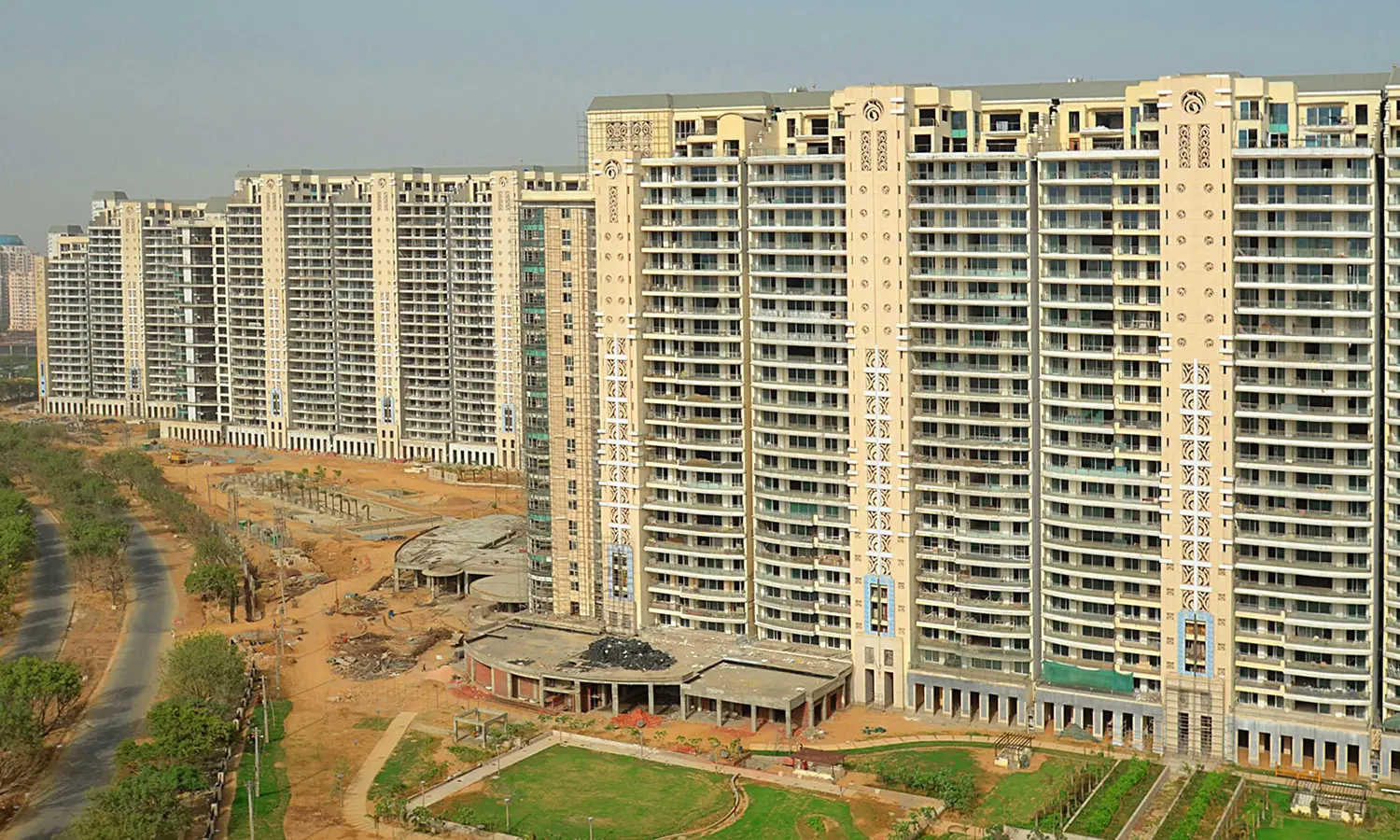 DLF Magnolias Sector 42 - Elevation 3