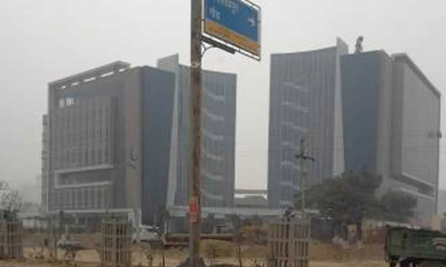 Supertech Zaara Sector 68 Gurgaon - Project Entrance View 2