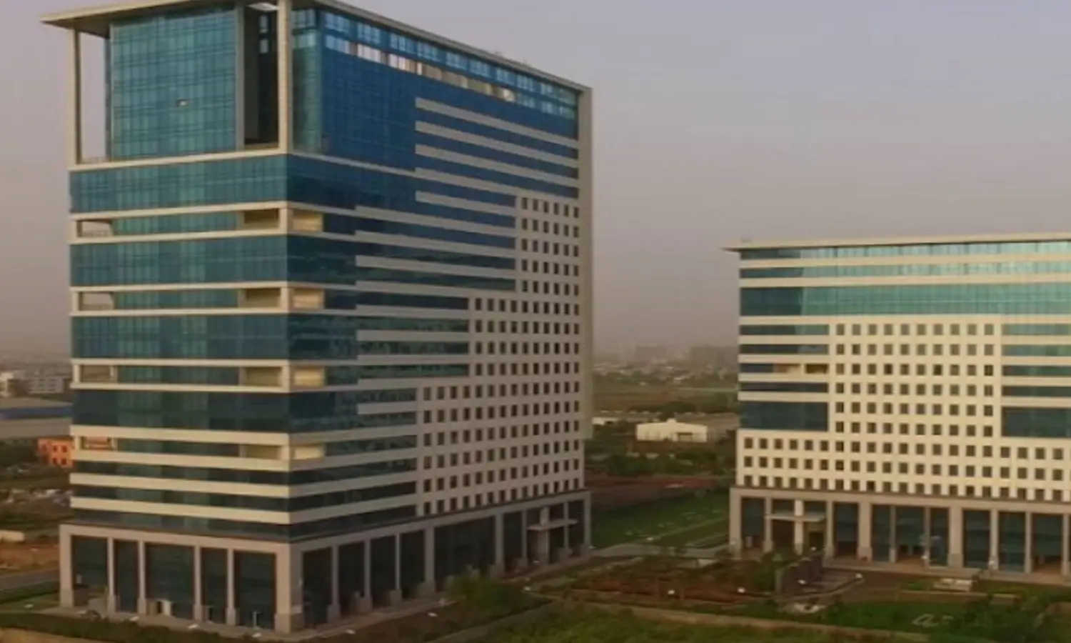 DLF Corporate Greens Sector 74 Gurgaon - Elevation 4