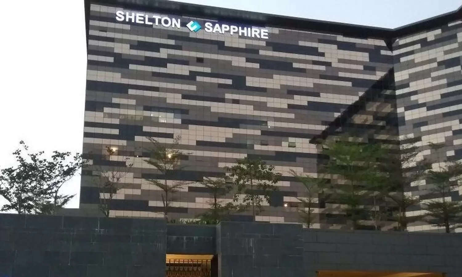 Shelton Sapphire