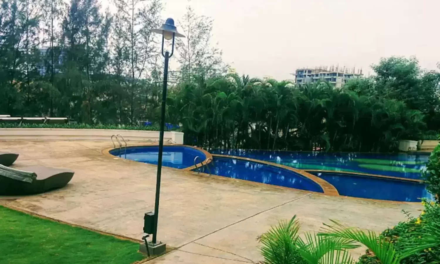 Swimming pool