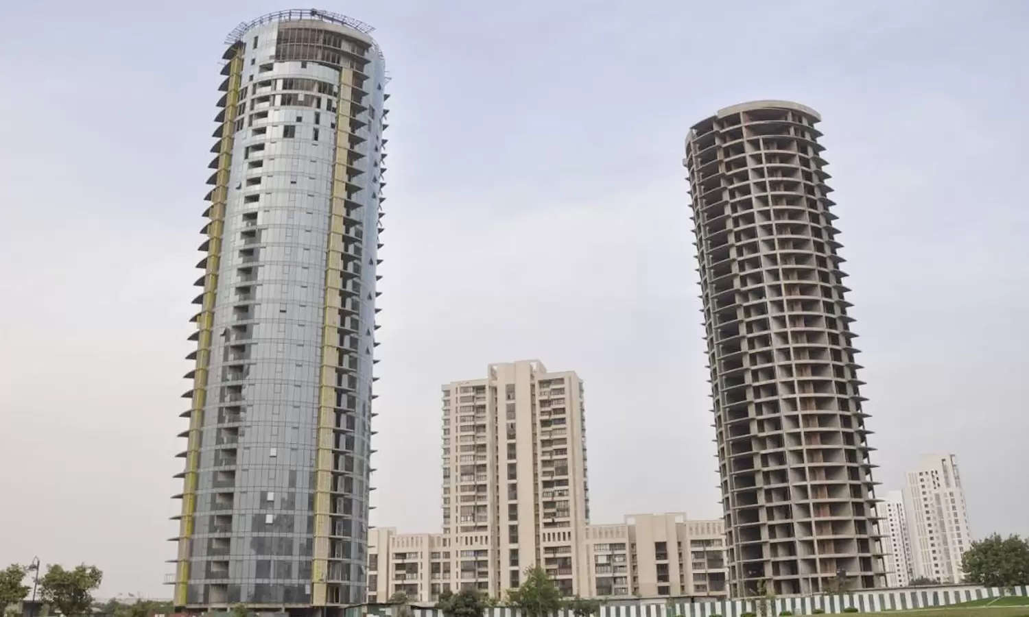 Jaypee Greens Sun Court