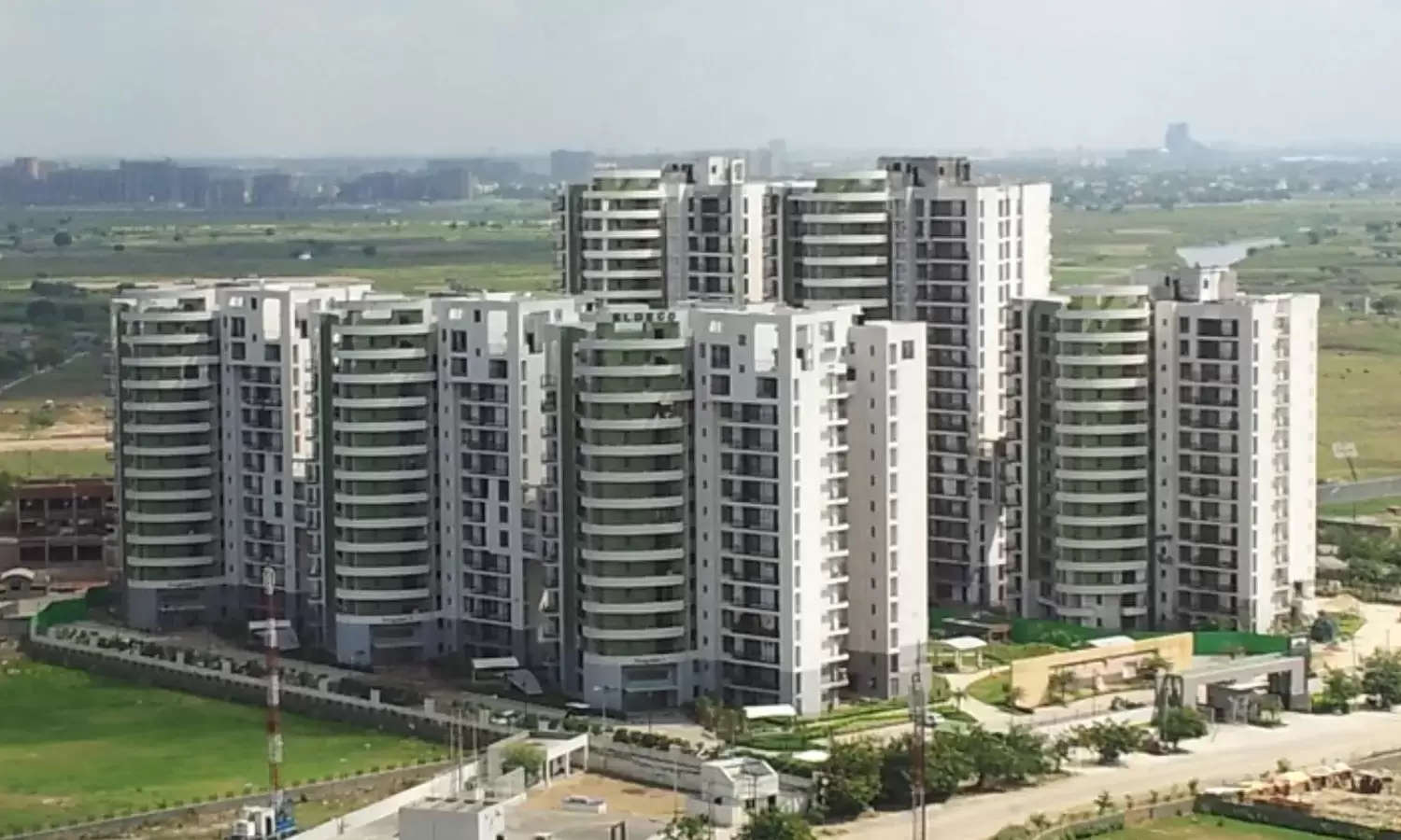Eldeco Aamantran