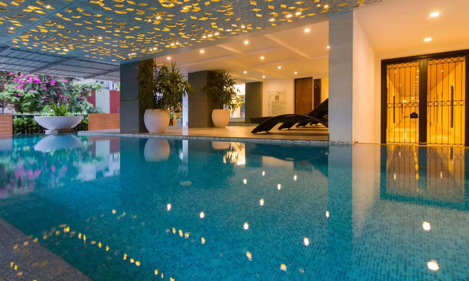 Swimming pool