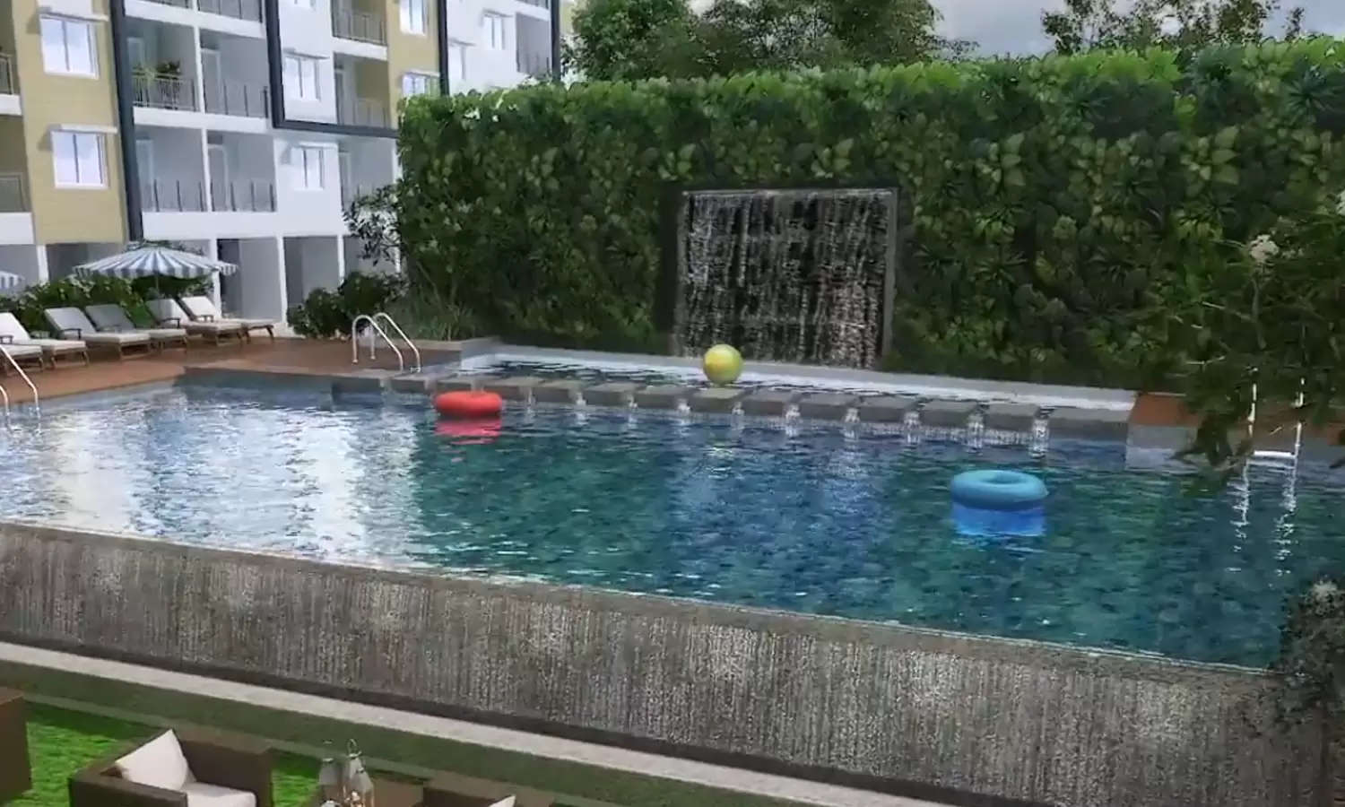 Swimming pool
