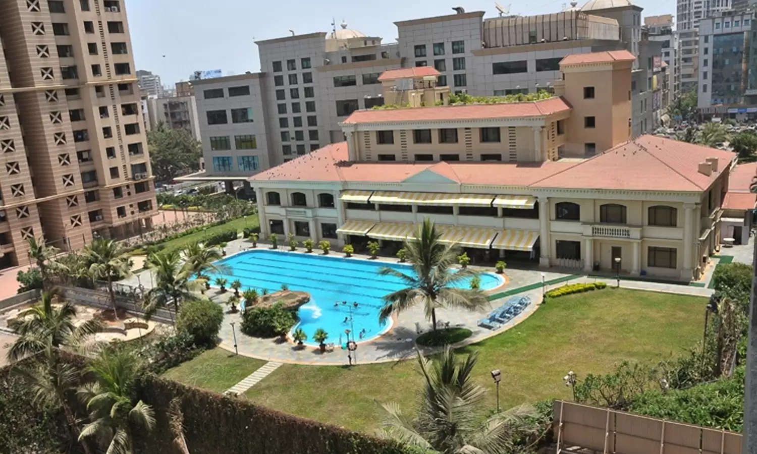 Swimming pool