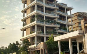 Supreme Pallacio Baner