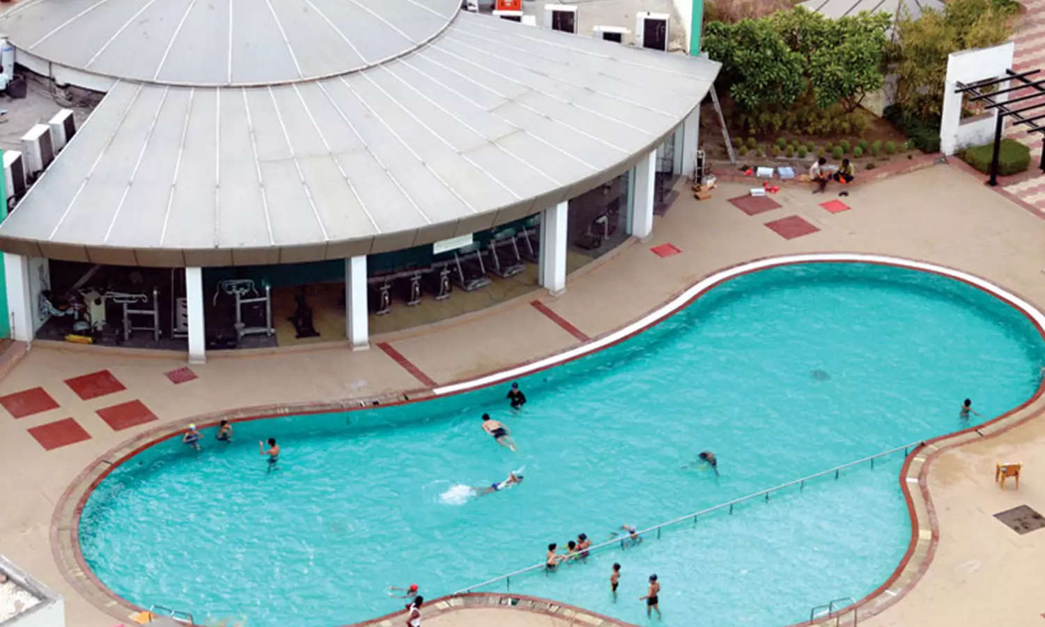 Swimming pool