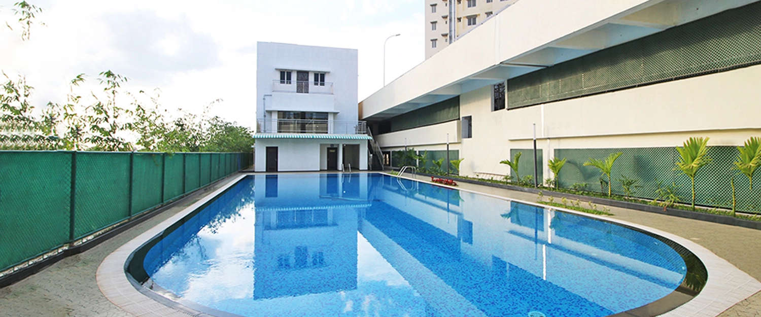 Swimming pool