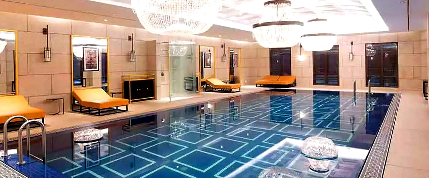 Swimming pool