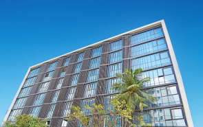 Rustomjee Central Park Andheri