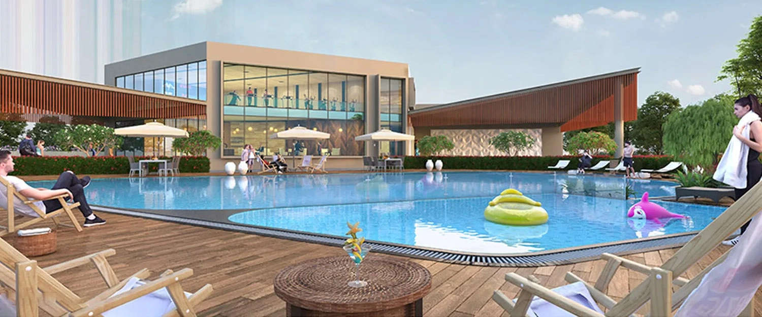 Swimming pool
