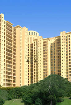 DLF The Summit
