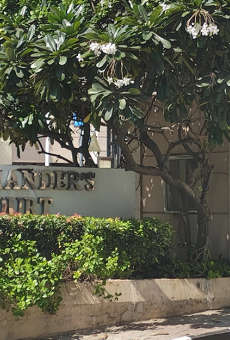 DLF Commanders Court