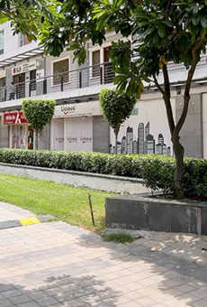DLF Star Mall