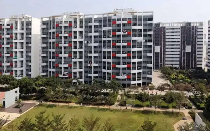 Kumar Park Infinia Fursungi