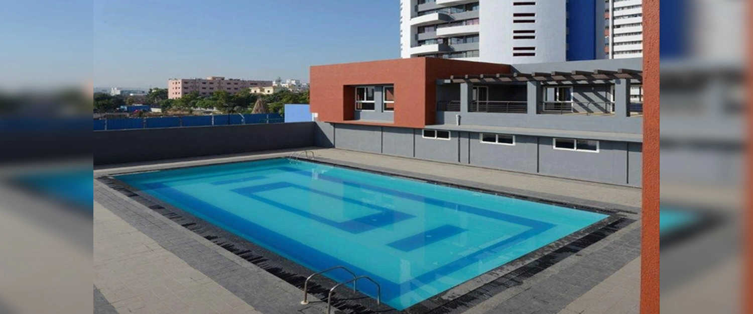 Kumar Park Infinia Fursungi - Swimming Pool
