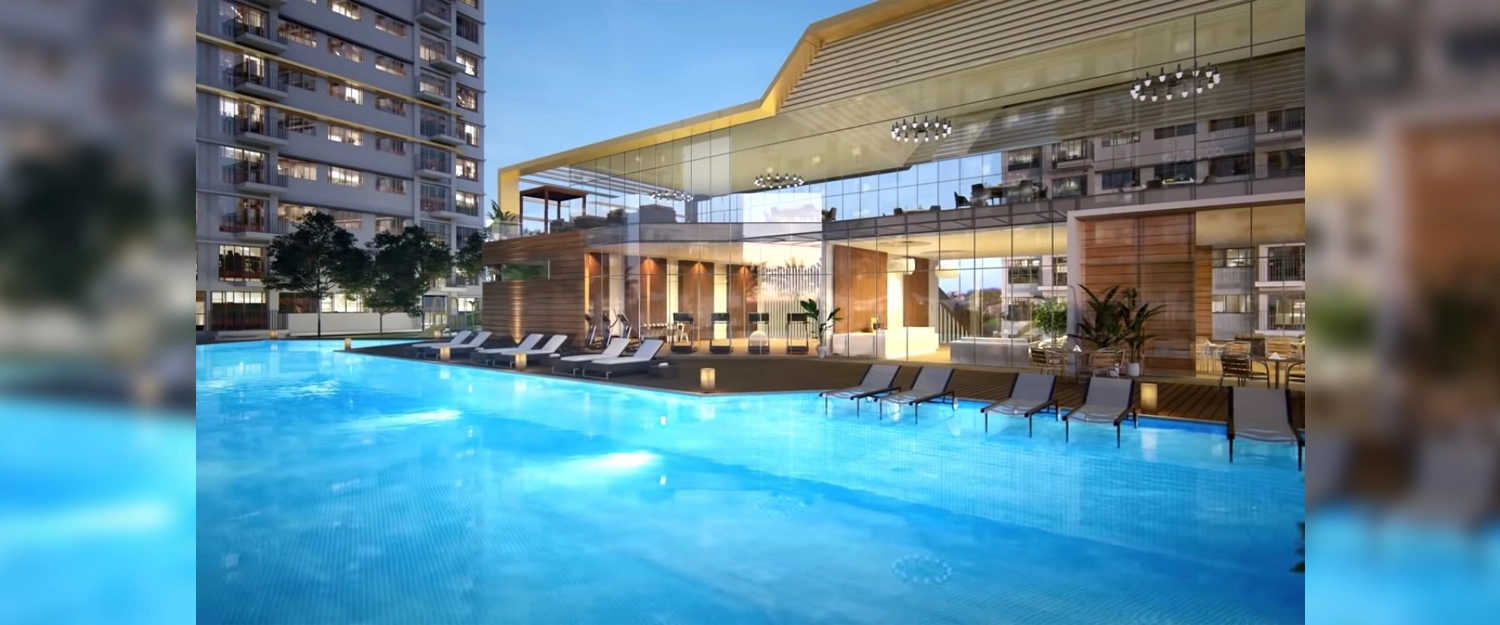 Amanora Gold Towers Hadapsar - Swimming Pool
